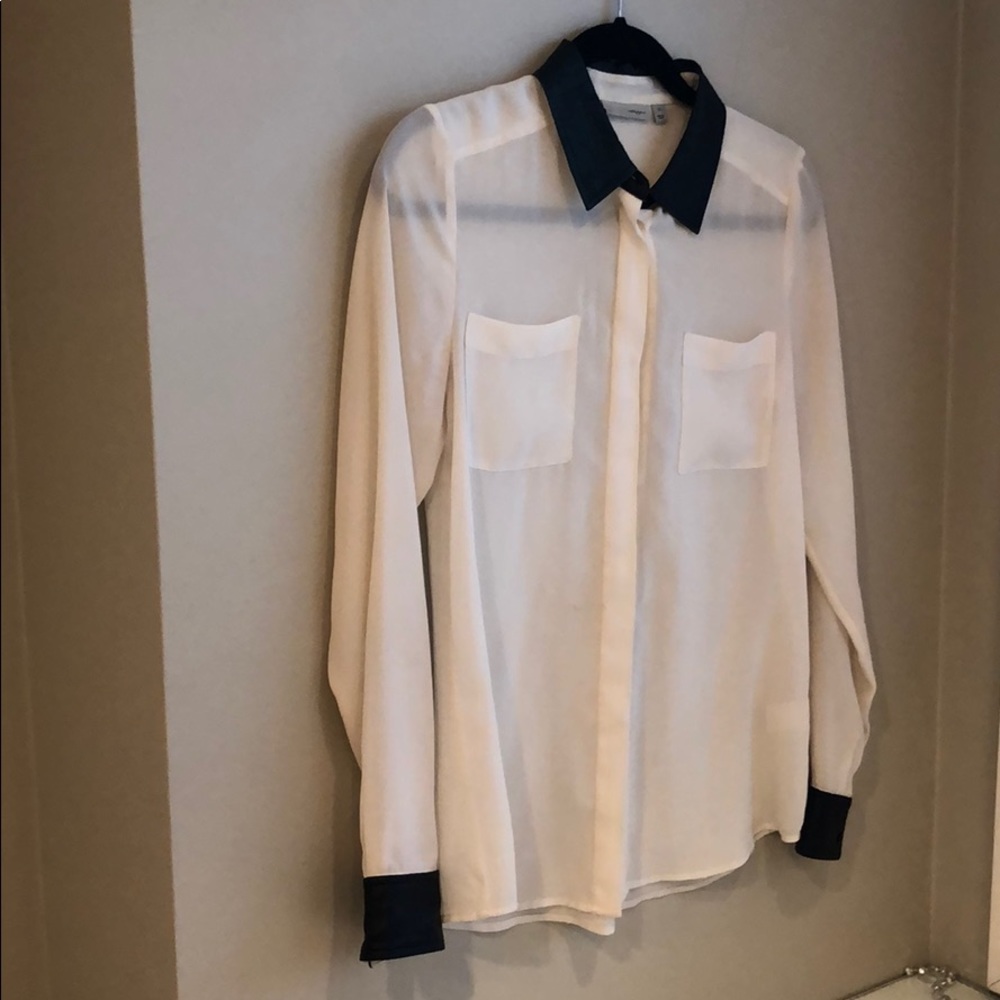 HALOGEN - button up top
